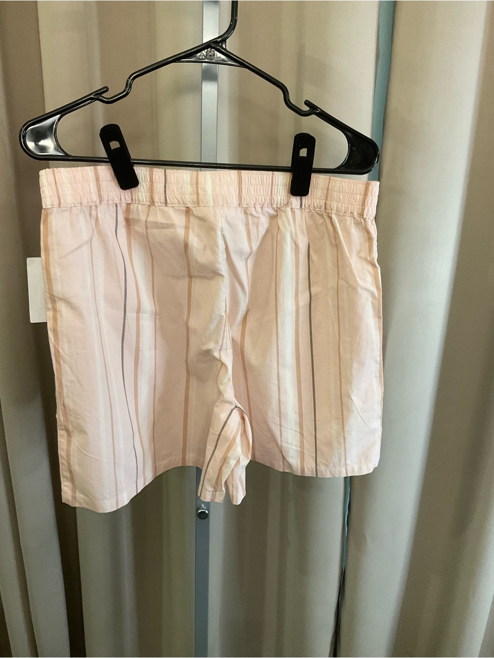 BP Light Pink Striped Elastic Waist Shorts - Picture 2 of 4